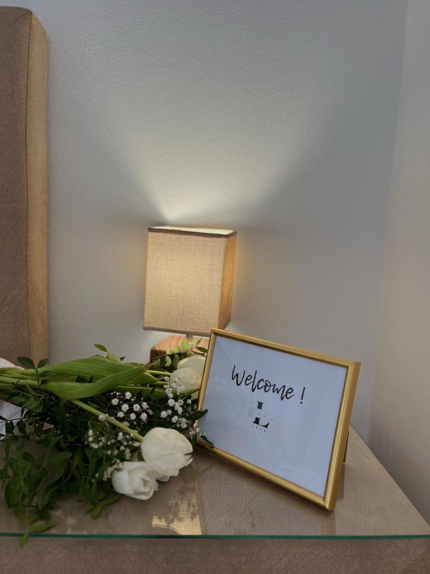 Lana Apartmani Bar Bagian luar foto